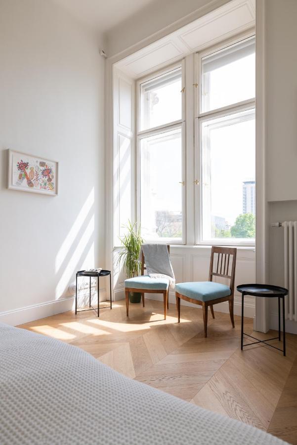 Stunning In Center Appartement